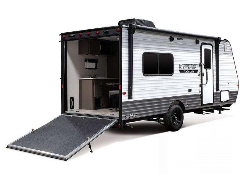 Sportsmen Classic Toy Hauler Review